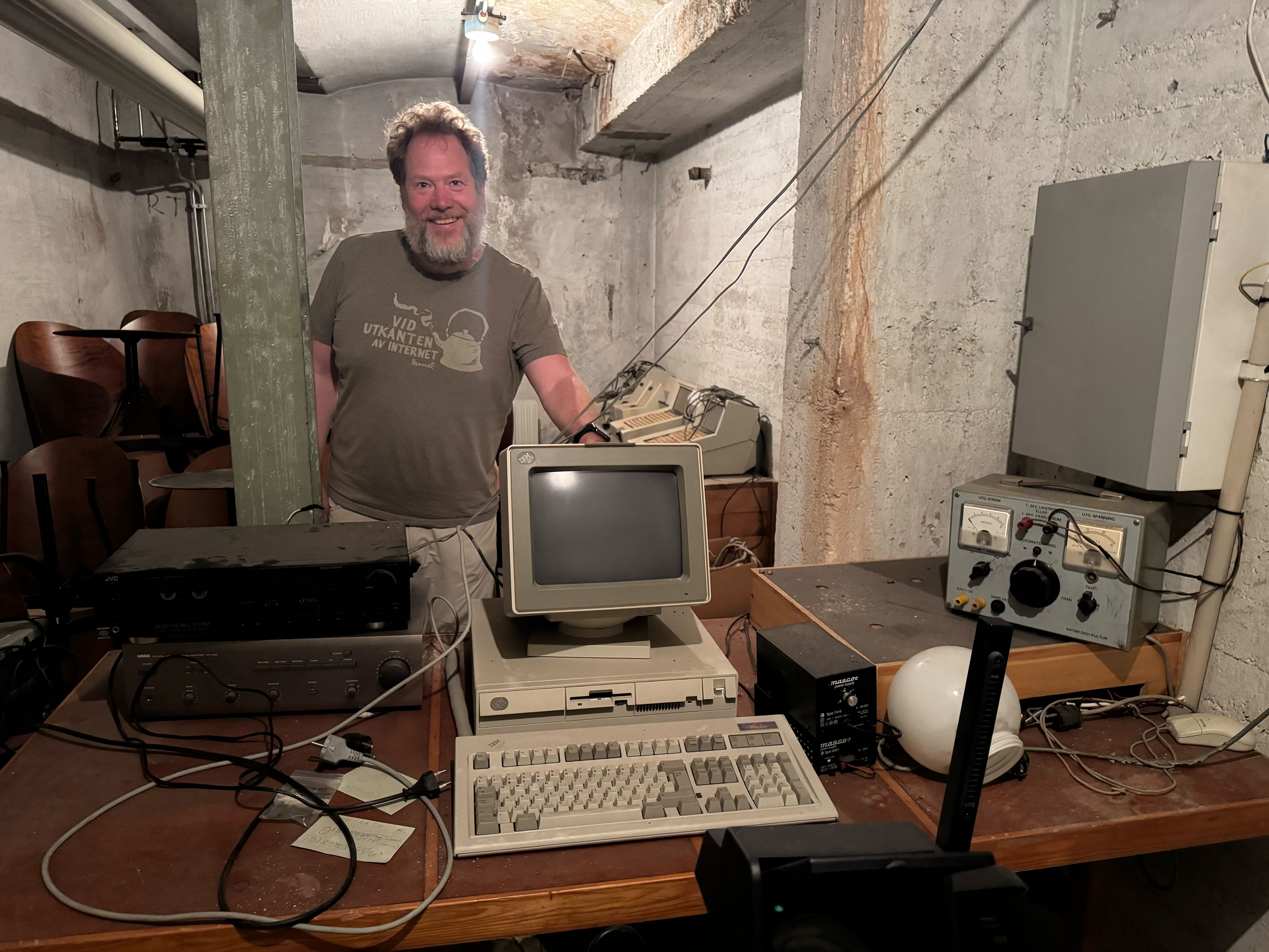 Me standing in
the cellar with the old setup.